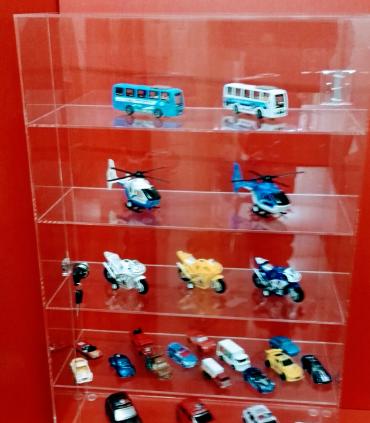 plexiglass